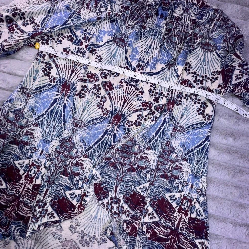 Free People Top Womens XS Tunic Snow Combo Lace Trim Floral Printed Keyhole Back
